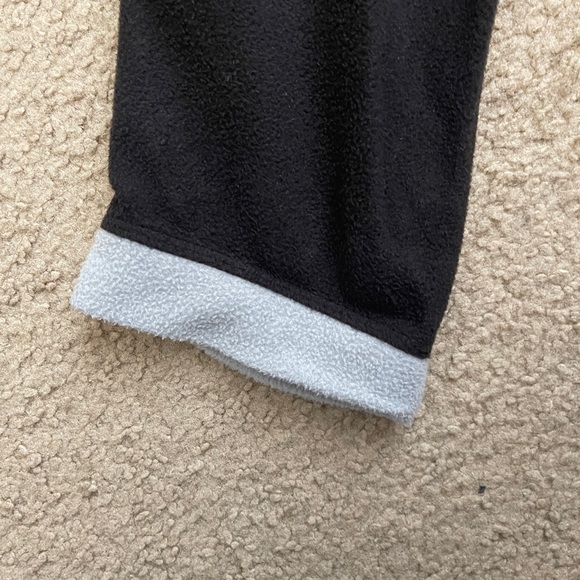 DC Comics Batman Onesie - Picture 12 of 13